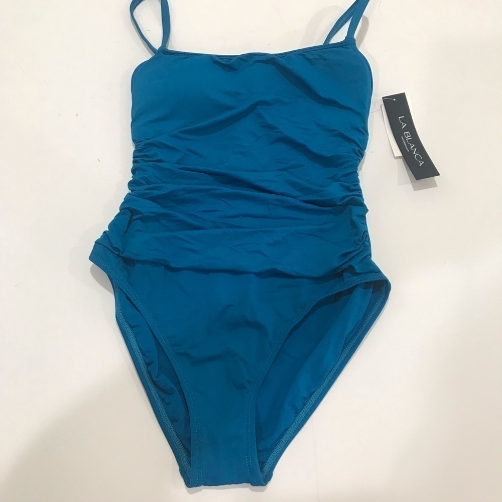 La Blanca One piece swimsuit discreet body control
